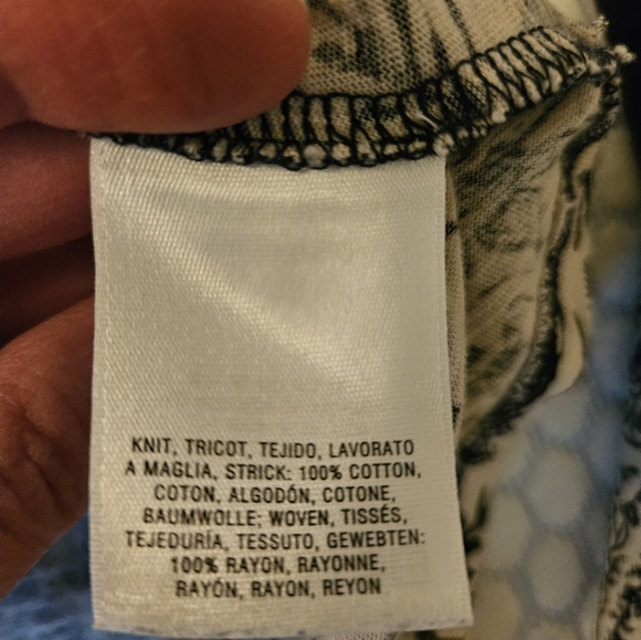 Akemi & Kin Top - Picture 7 of 8